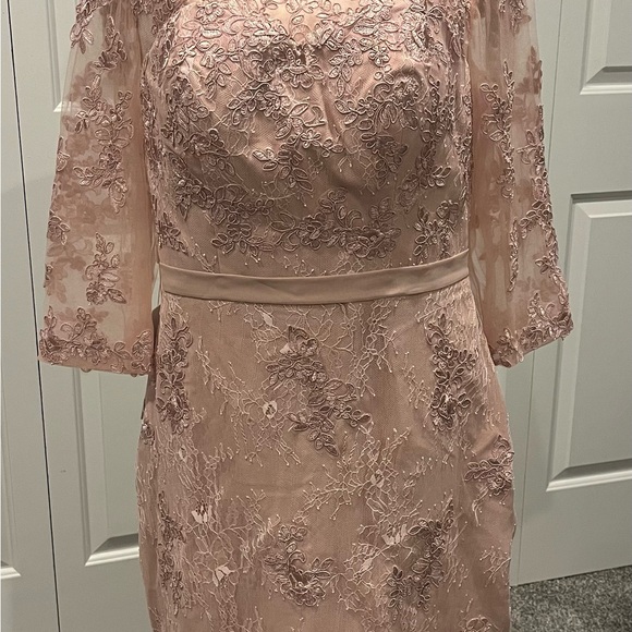 Elegant Floral Lace Long Sleeve MOB/MOG Dress in Dusty Rose - Picture 1 of 10